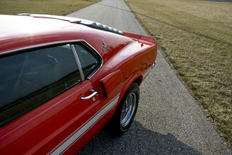 Детали экстерьера Shelby GT350 1970 года  (фото 36 из 36)